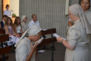 Profesión-temporal-novicias-Dakota,-Sara,-Geraldine-y-Dariana